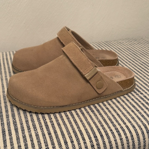 Cushionaire Clogs Size 9 - Picture 3 of 5